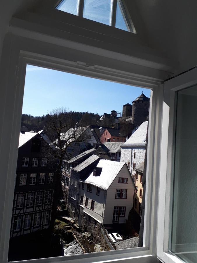 Uber Den Dachern Von Monschau Exterior photo