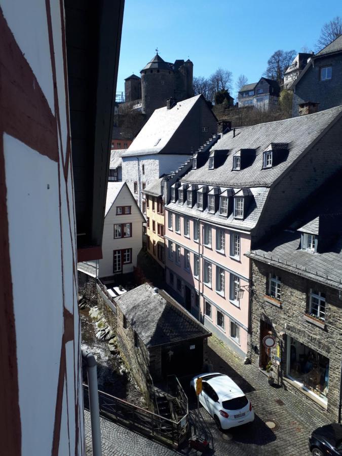 Uber Den Dachern Von Monschau Exterior photo